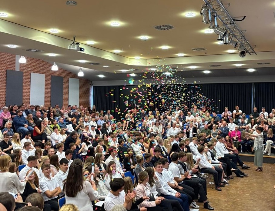 Entlassfeier im Forum der Oberschule Lachendorf