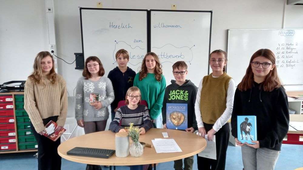 Teilnehmer*innen des Vorlesewettbewerbs 2025