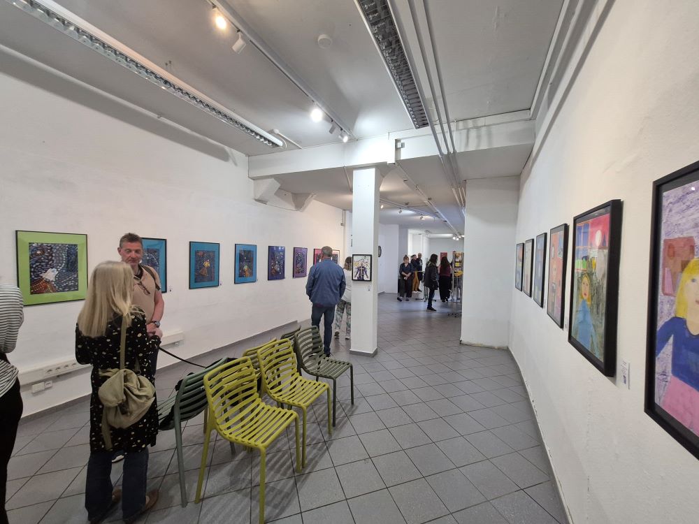 Kunstwerke in der Ausstellung "Zeit" in Celle