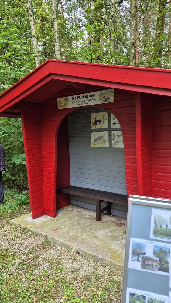 Wildbienenhäuschen
